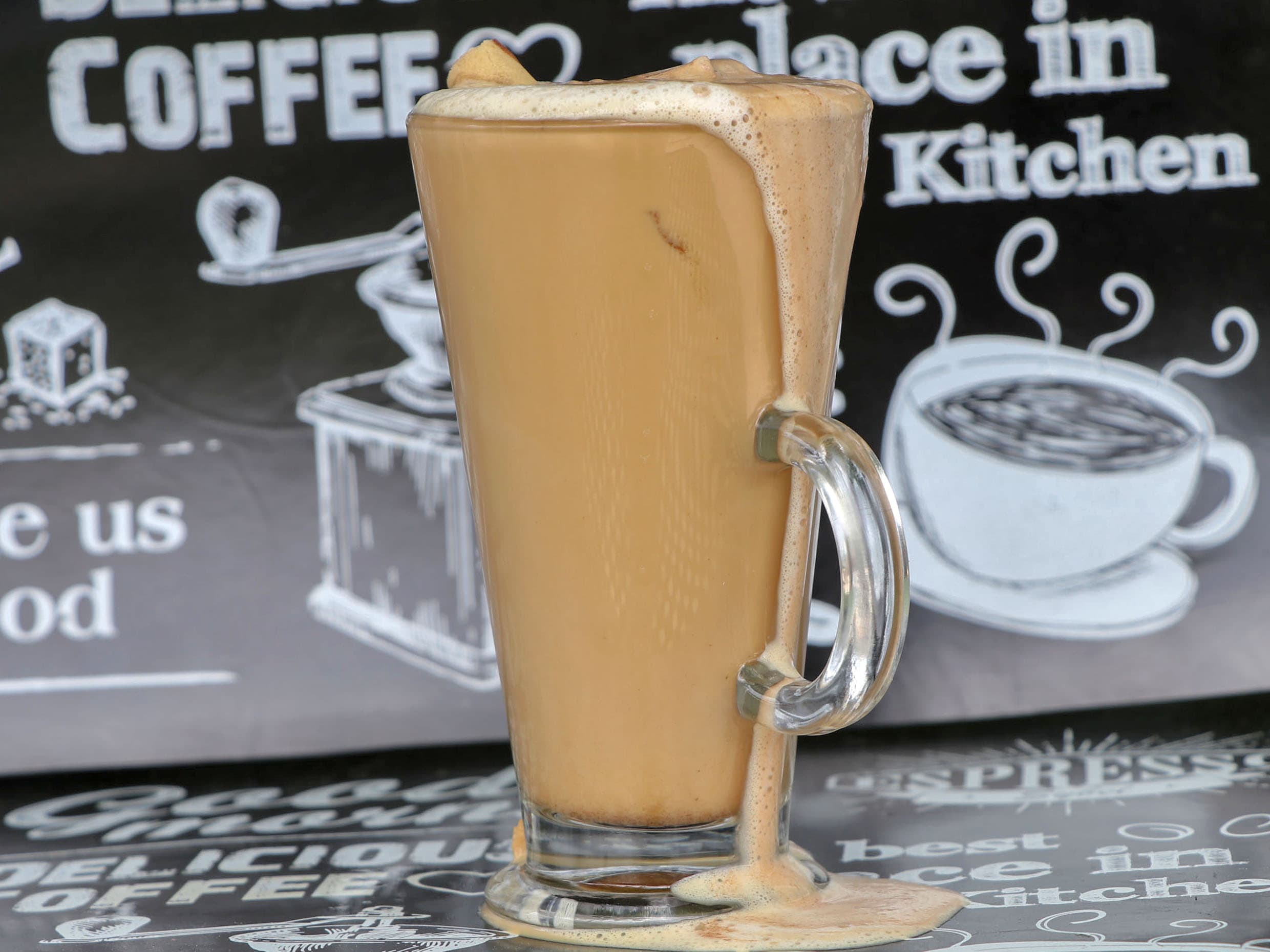 Café americano o capuchino 12oz