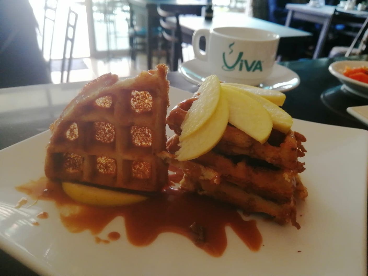 Waffle Manzana Especial