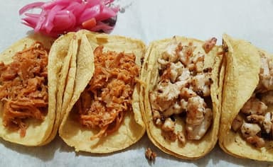 Orden de tacos de cochinita, 4 piezas