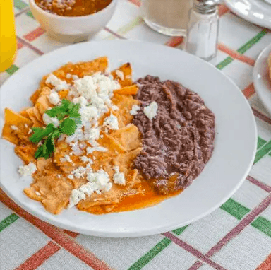 Chilaquiles y Frijoles