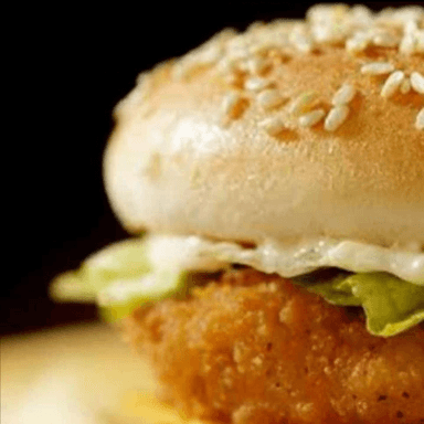 Hamburguesa Chicken Jr + Papas + Refresco
