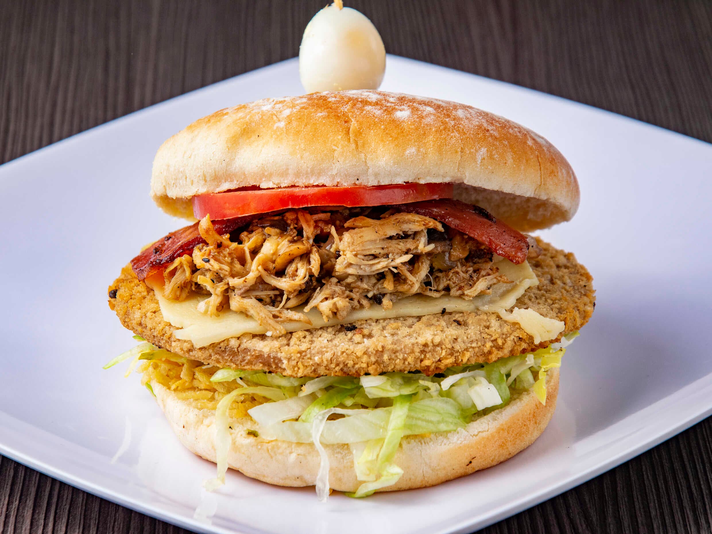 Hamburguesa especial de Pollo Apanado