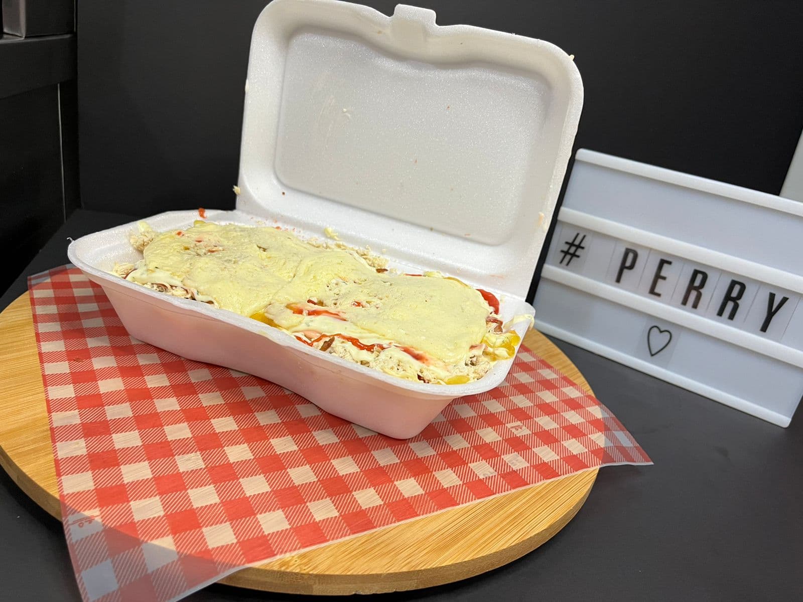 Salchipapa Especial Mediana.