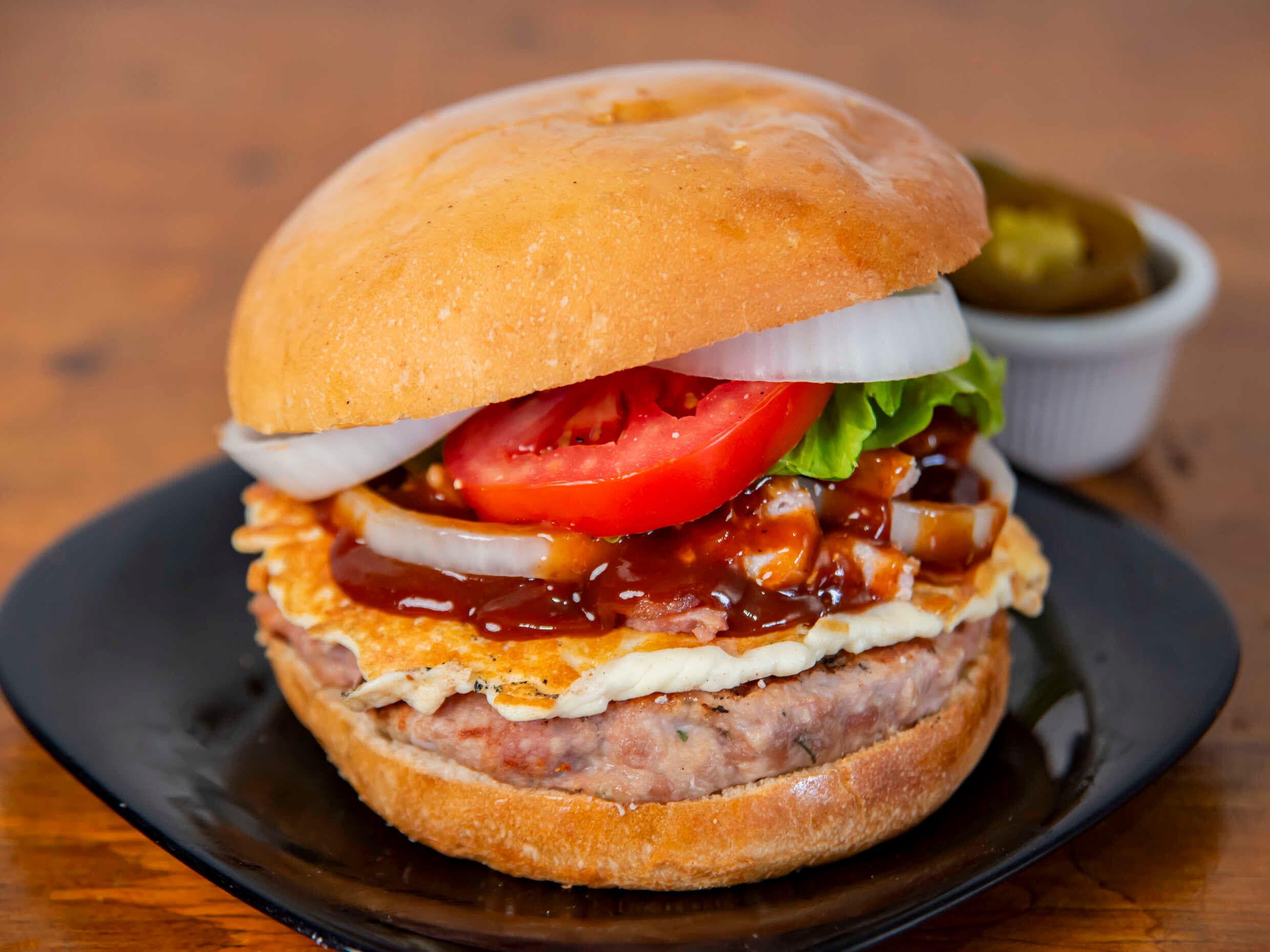 clasica burger costra de queso