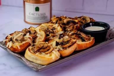 Pan con Ajo, Champiñones y Queso 8 piezas