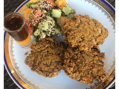 Pakoras Bhaji de Cebolla + 2 Salsa Chutney