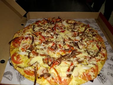 Pizza Pequeña 6 Porciones 2 ingredientes