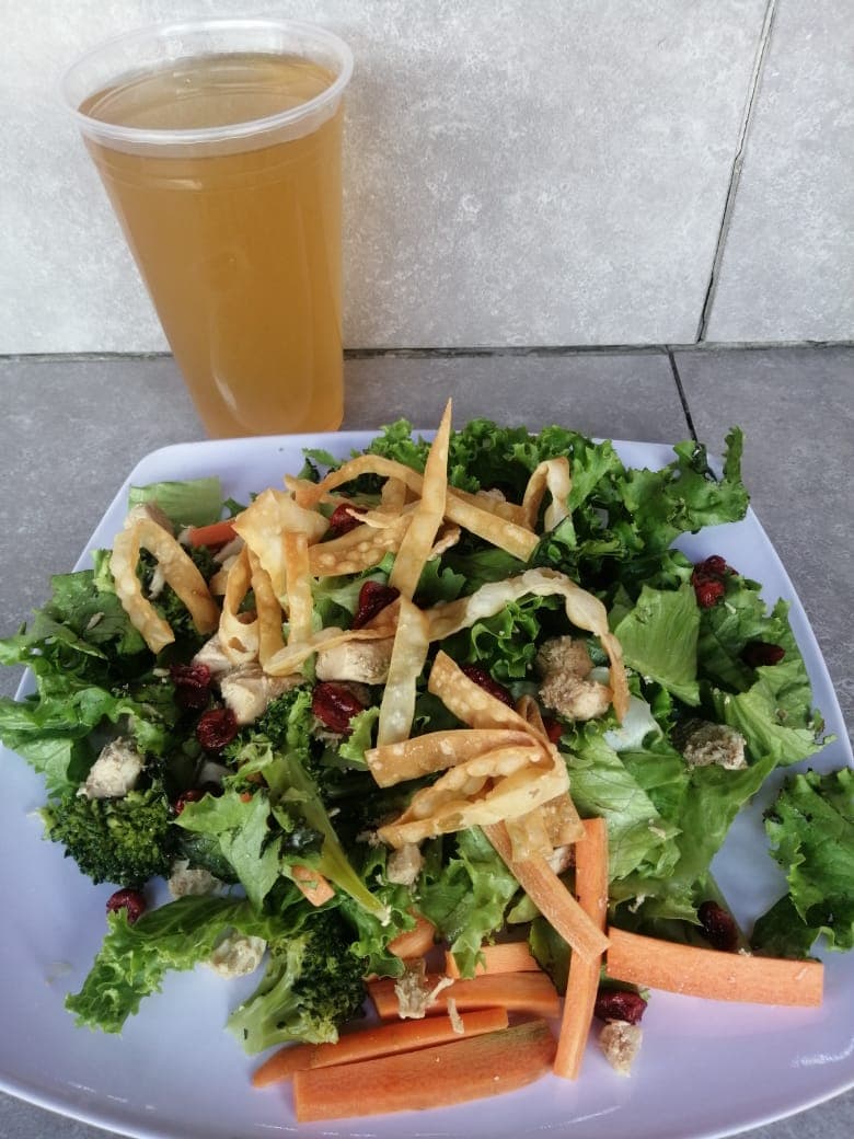 COMBO Ensalada + Bebida