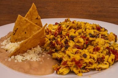 Huevos con Chorizo