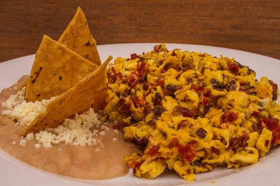Huevos con Chorizo