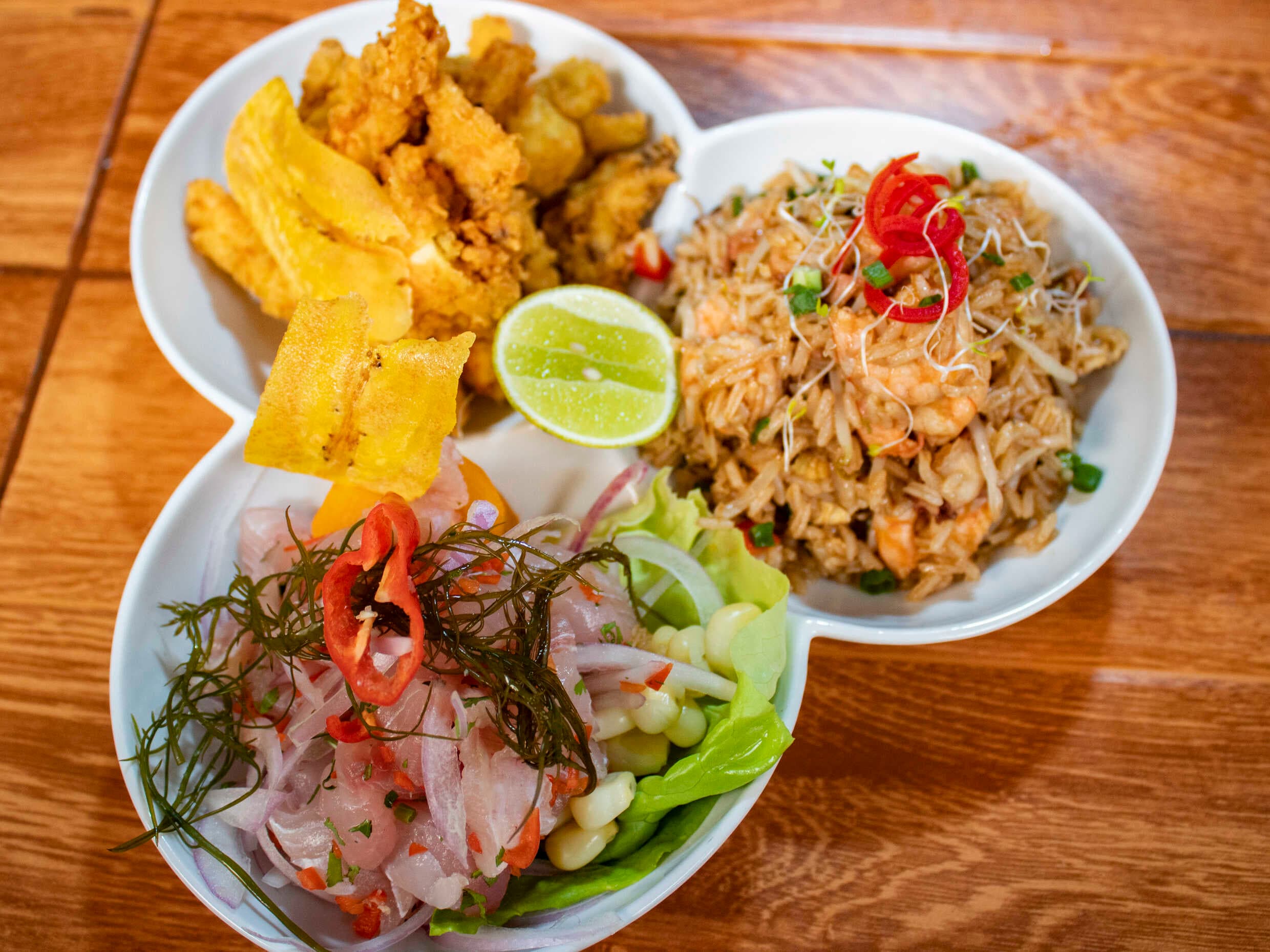 Ceviche, Chicharrón y Chaufa de Mariscos