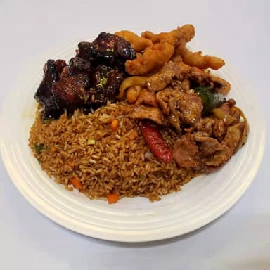 3 Guisos y Arroz Mixto