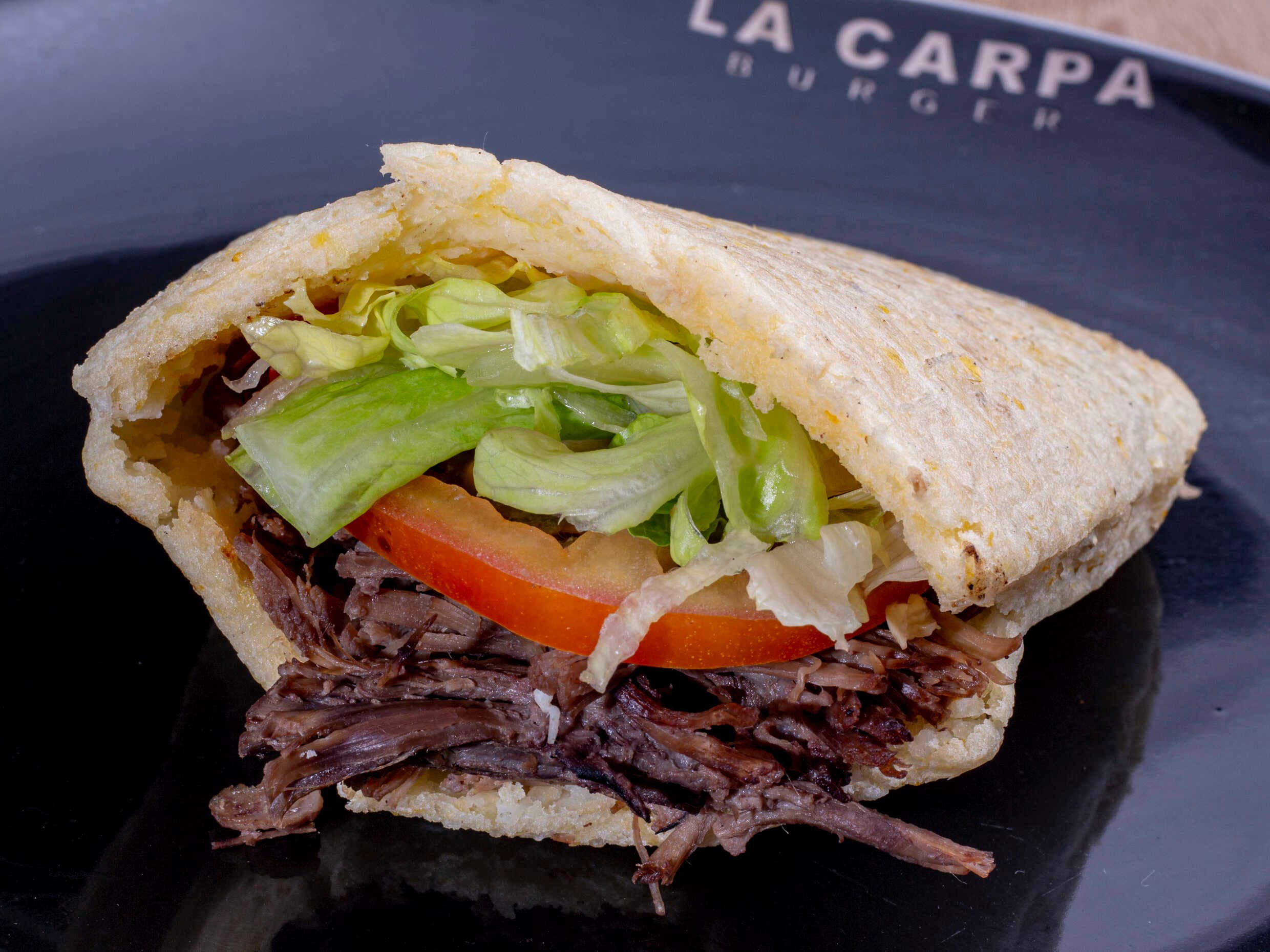 Arepa con Carne