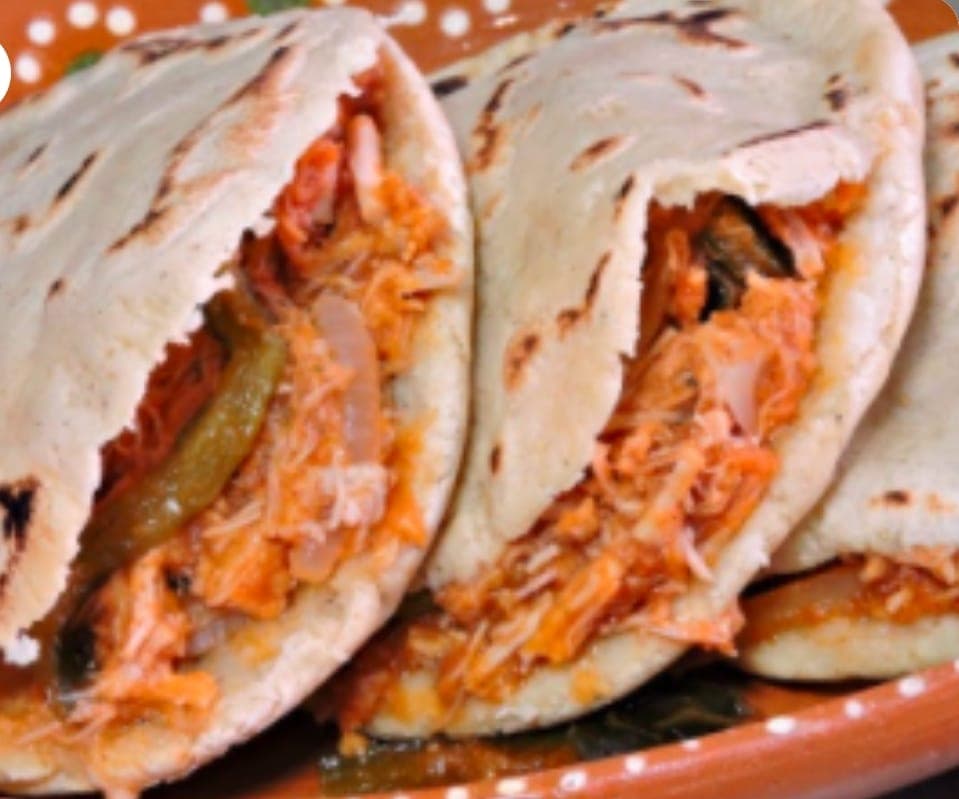 Combo-10 Gorditas + Refresco
