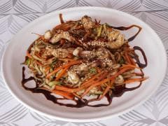 Yakiudon Mixto