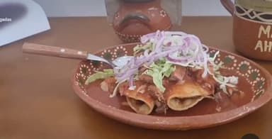 Tacos Dorados de Frijol