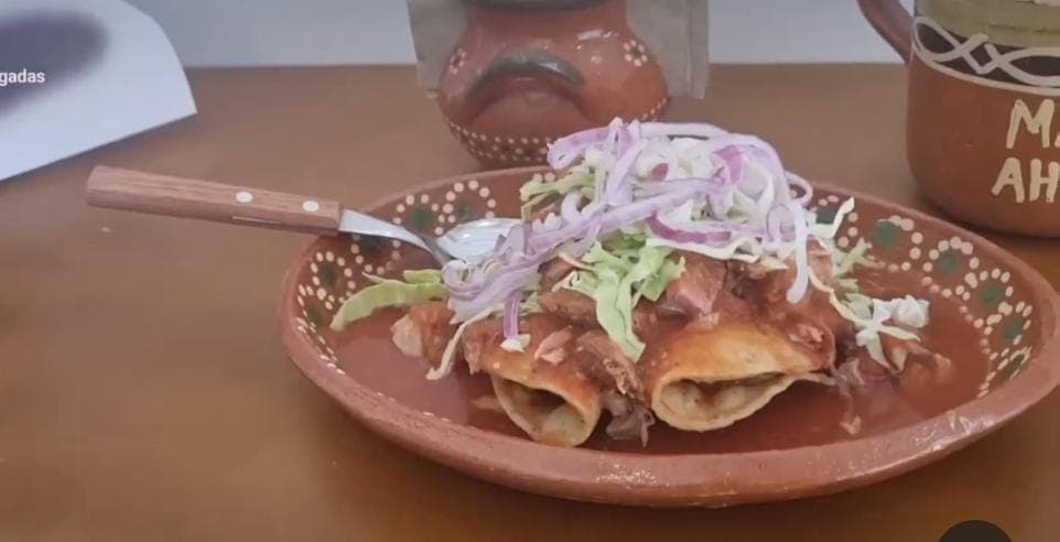 Tacos Dorados de Frijol