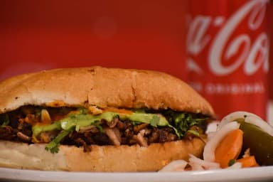 TORTA BIRRIA