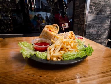Burrito de Camarón Capeado con Papas