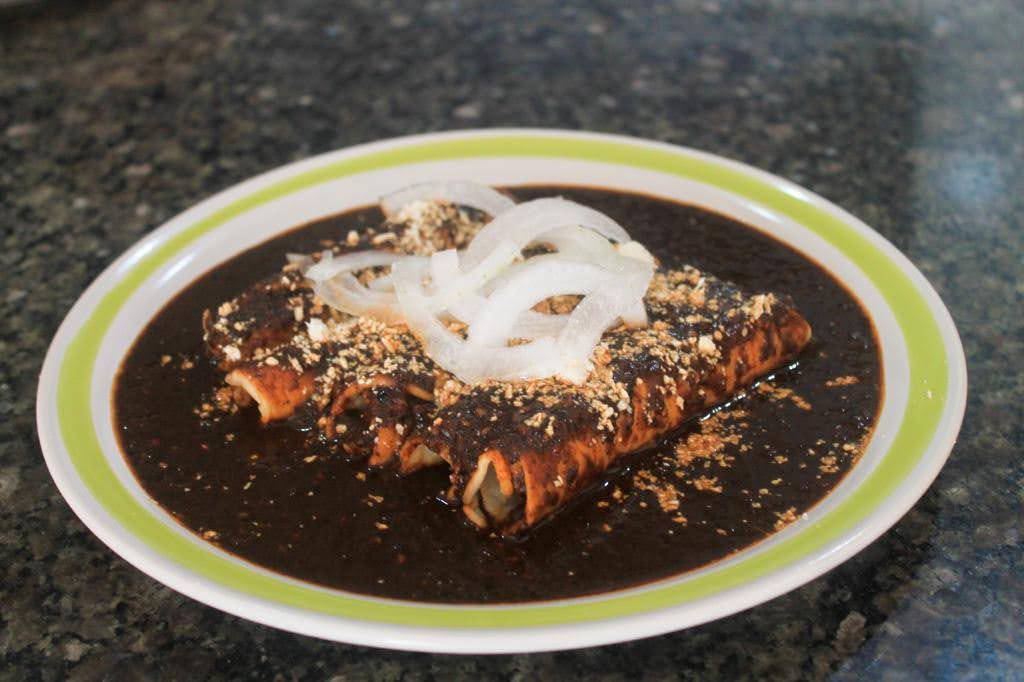 Enchiladas de Mole