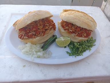 Tortas Combinadas /Bistec/Chorizo