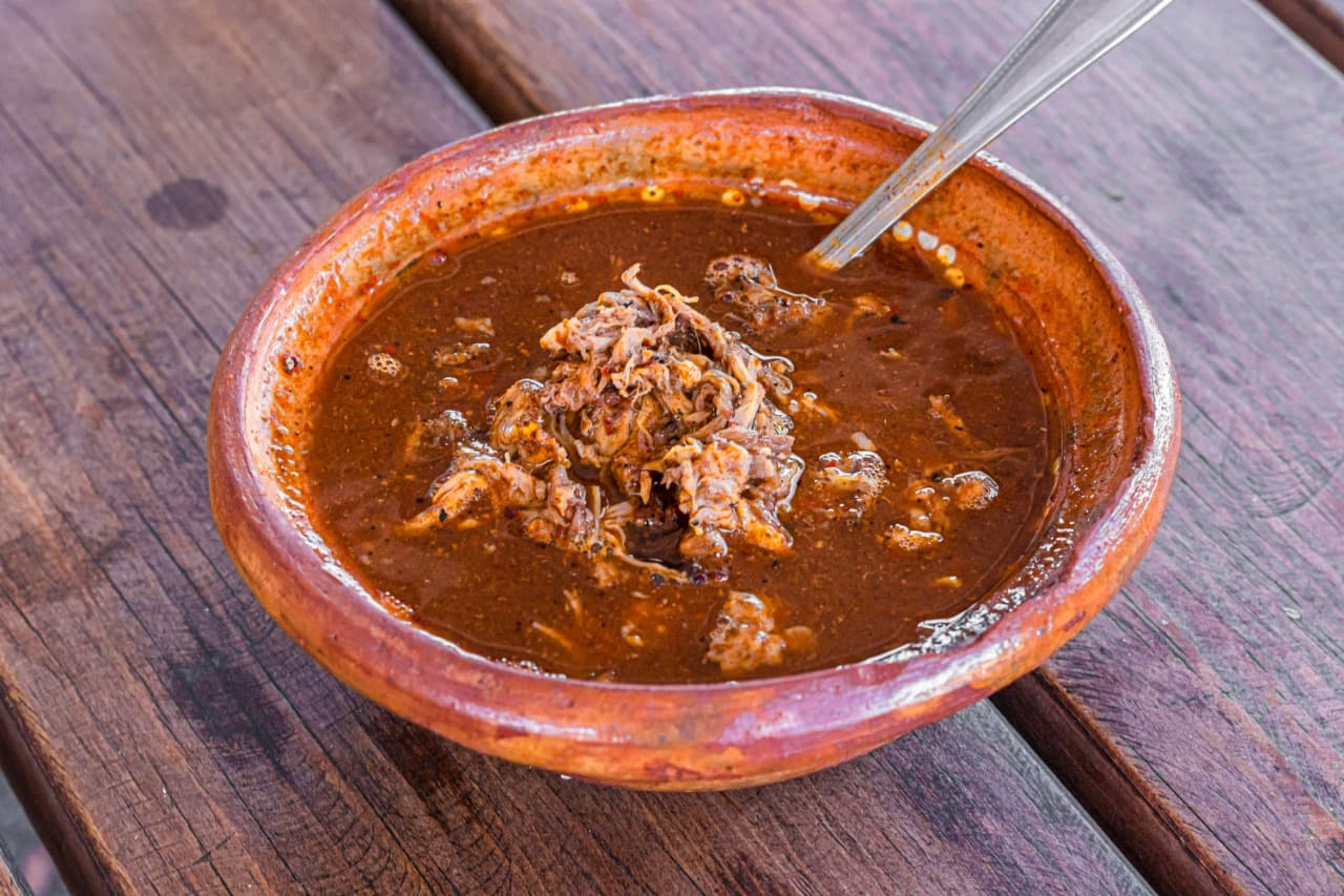 Consomé con Carne