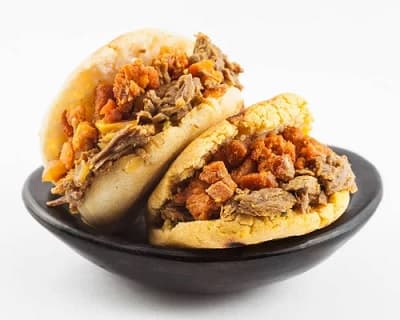 Arepa con Todo