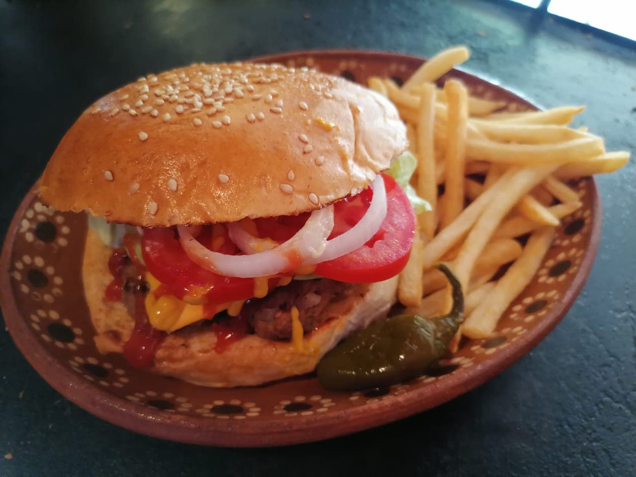 Hamburguesa la Especial con Papas