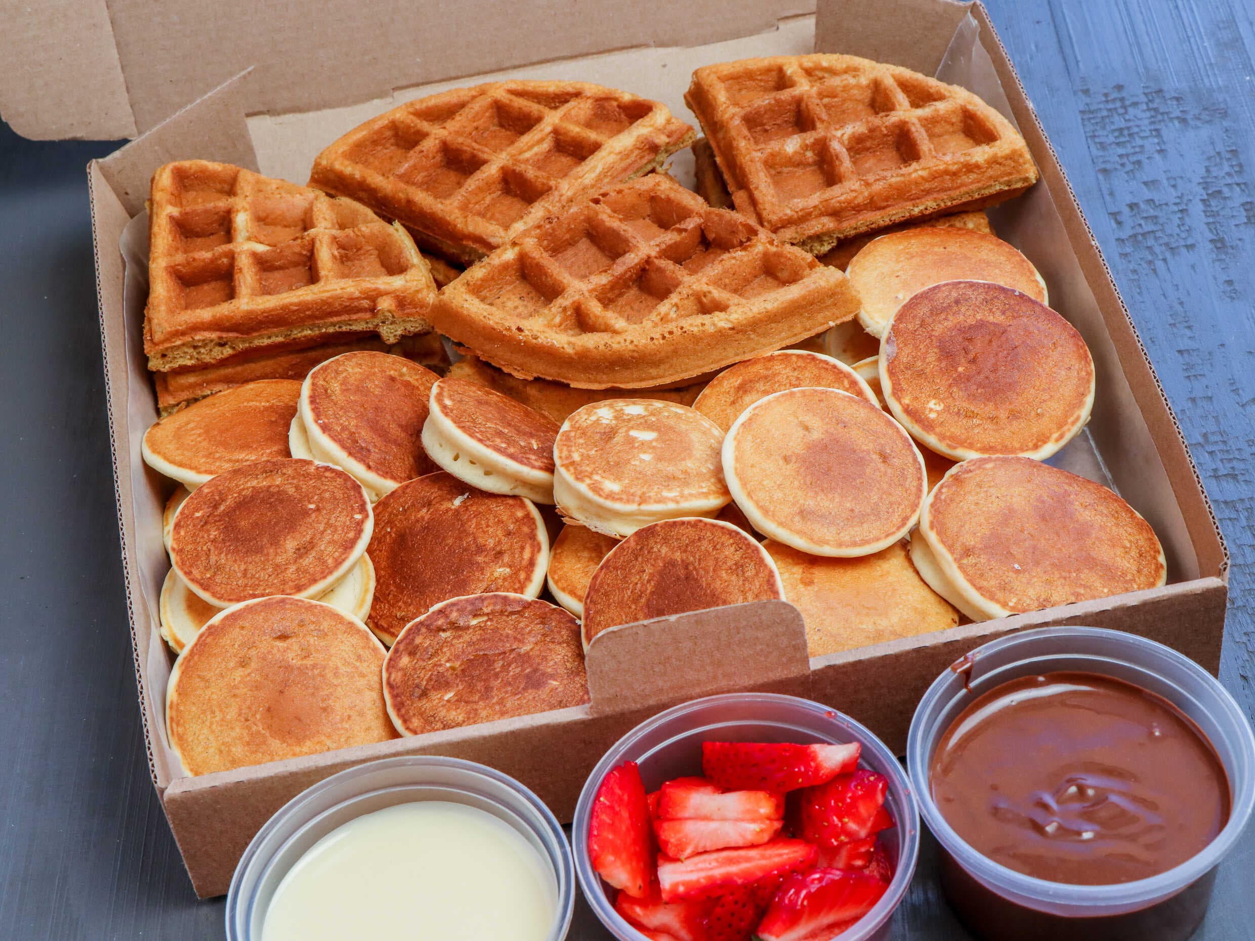 Mini Hot Cakes y Waffles