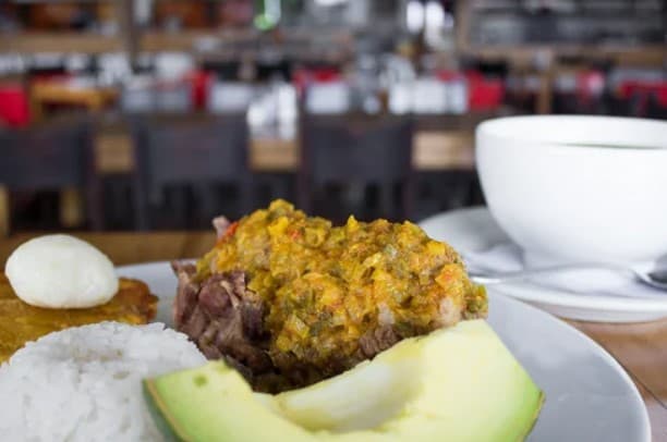 Sancocho de Cola de Res