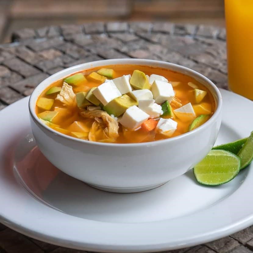CALDO TLALPEÑO