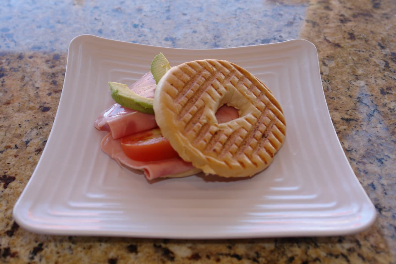 Bagel con Huevo