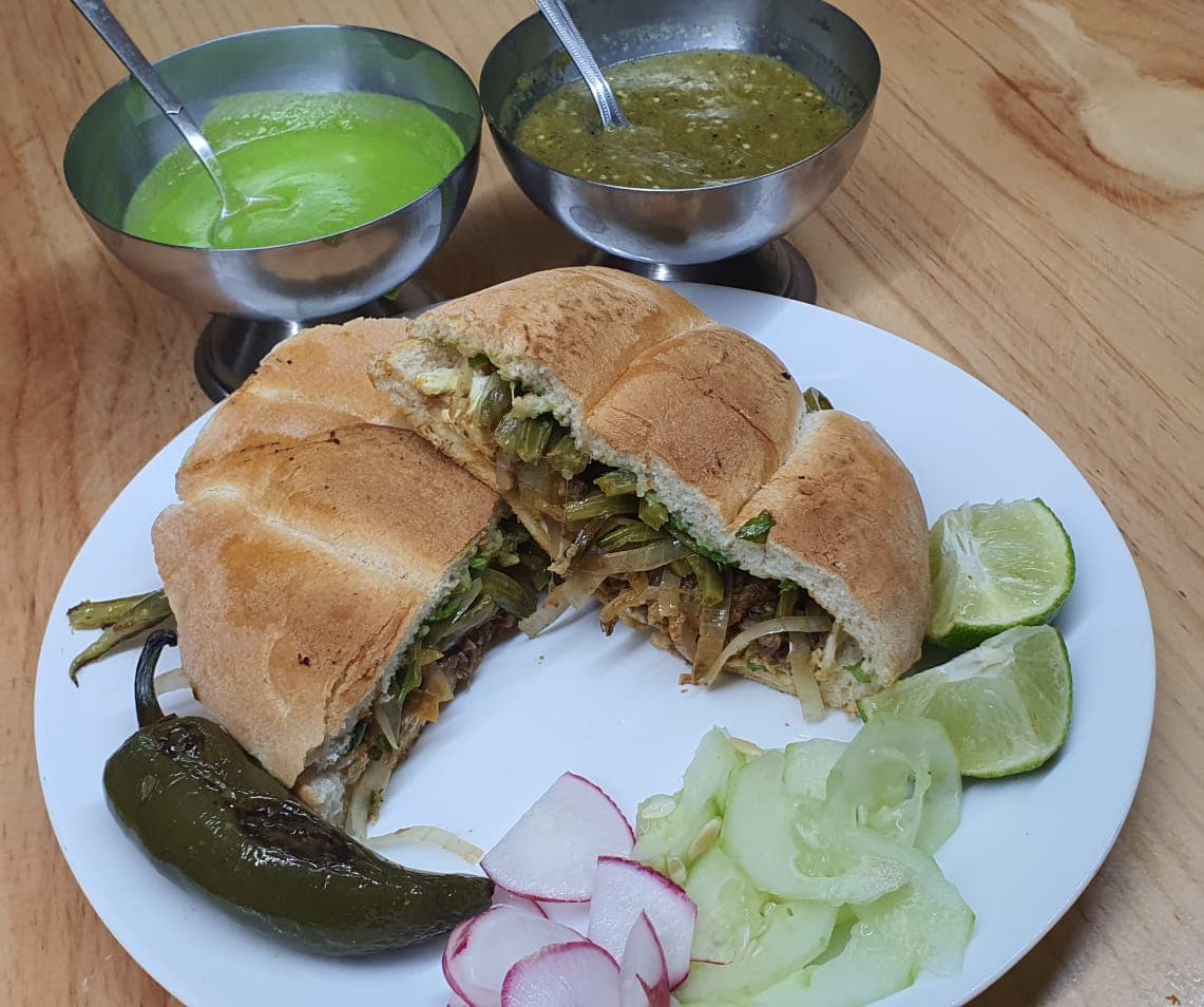 Torta de cecina enchilada