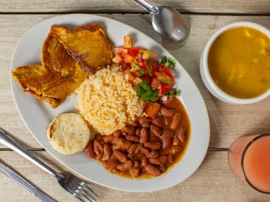 Almuerzo con carne de Cerdo