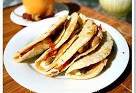 4 Quesadillas de Maíz + 1 Lt Agua de Jamaica