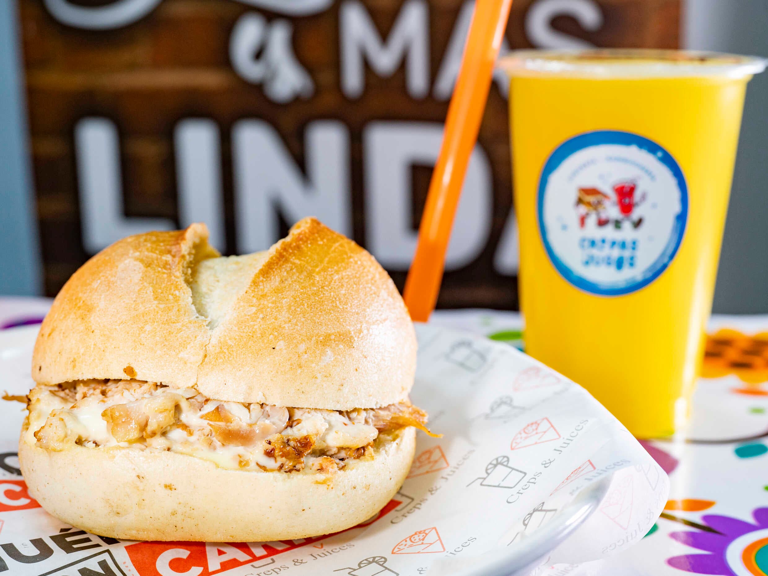 Combo 1 -Sándwich con Pollo a la Brasa y Jugo 21oz