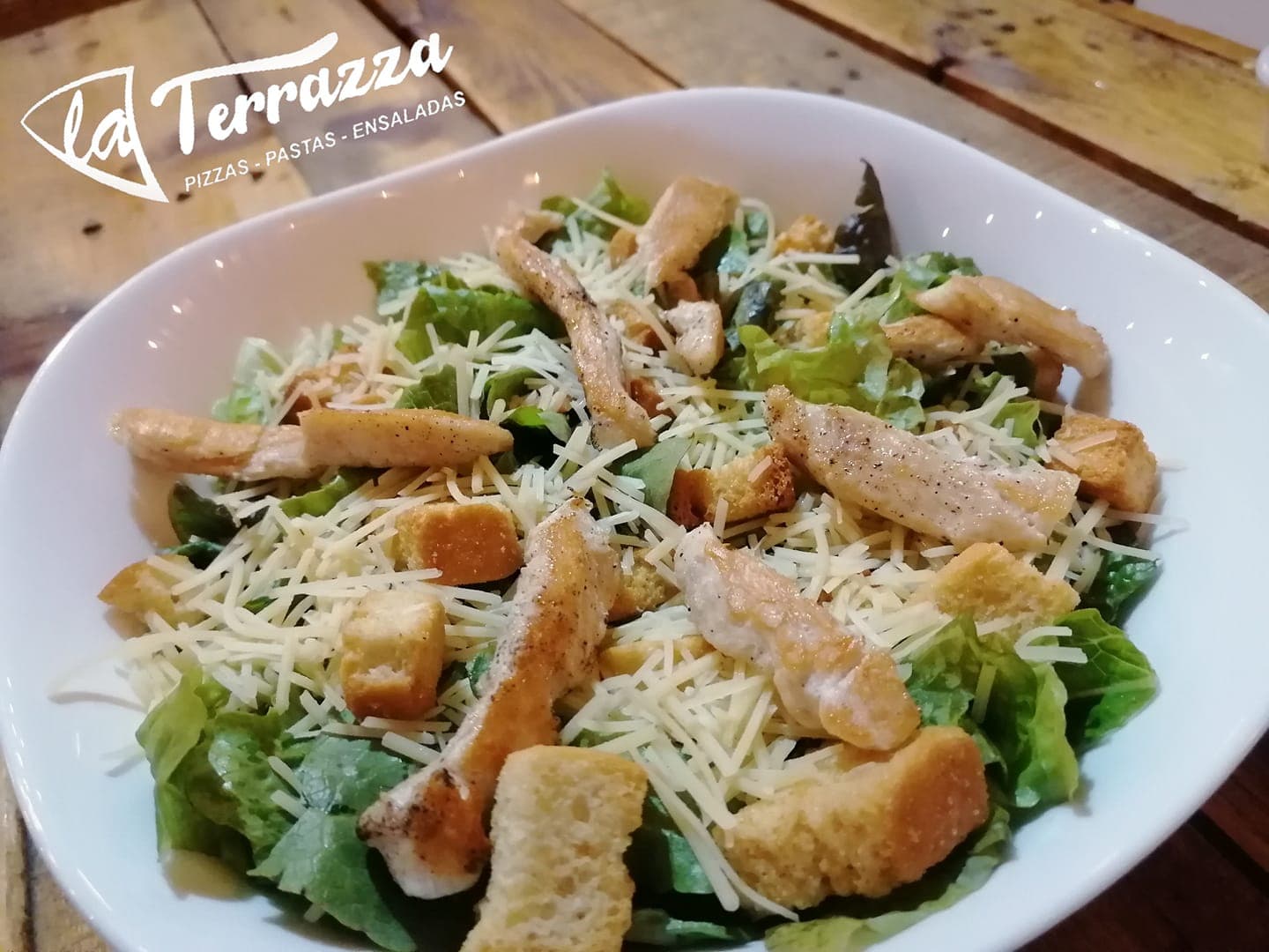 Ensalada César con Pollo