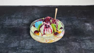 Ensalada Salvaje (1100gr Aprox + 4Bolas de Helado)