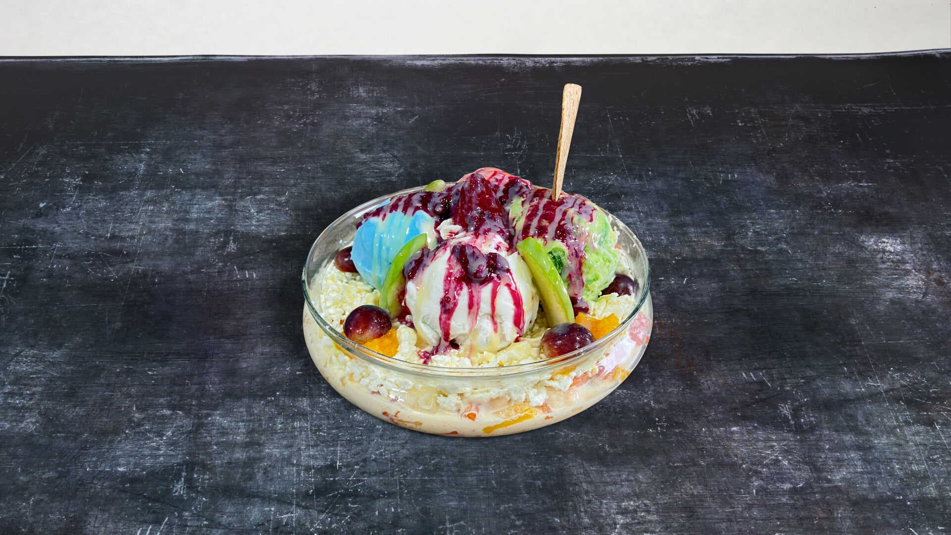 Ensalada Salvaje (1100gr Aprox + 4Bolas de Helado)
