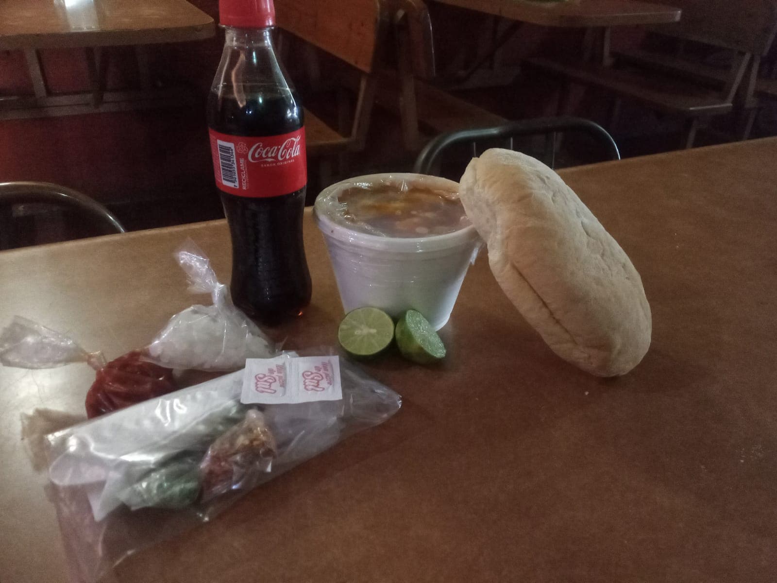 Combo-Medio LItro Menudo tradiconal + Coca 450 ml