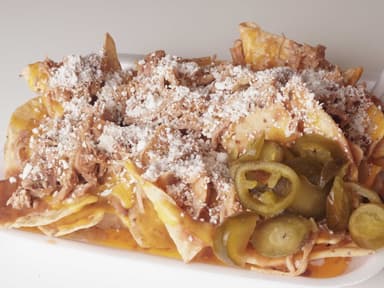 NACHOS CON CARNE