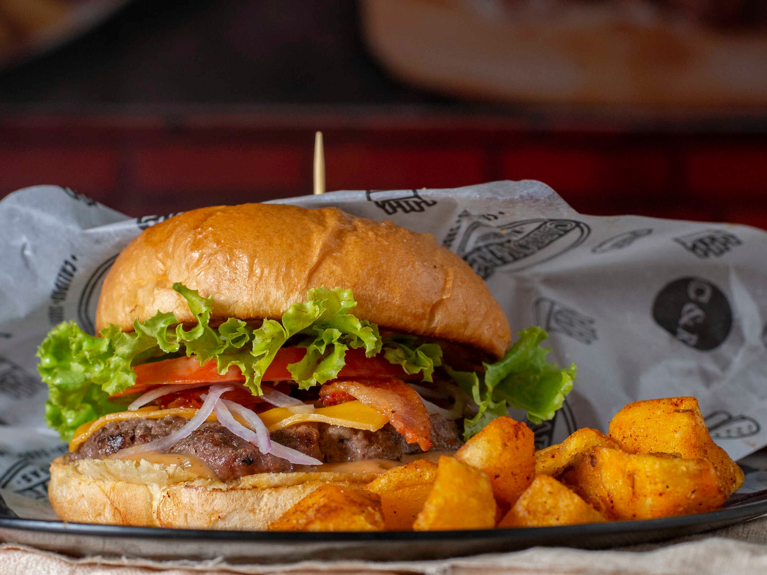 Combo Hamburguesa Carbón + Papas