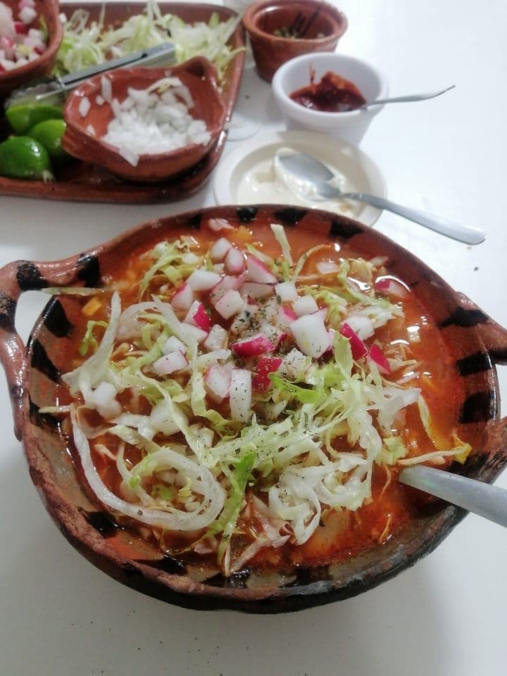 Combo Pozole de Puerco + Bebida