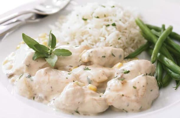 Pechuga en Salsa Blanca