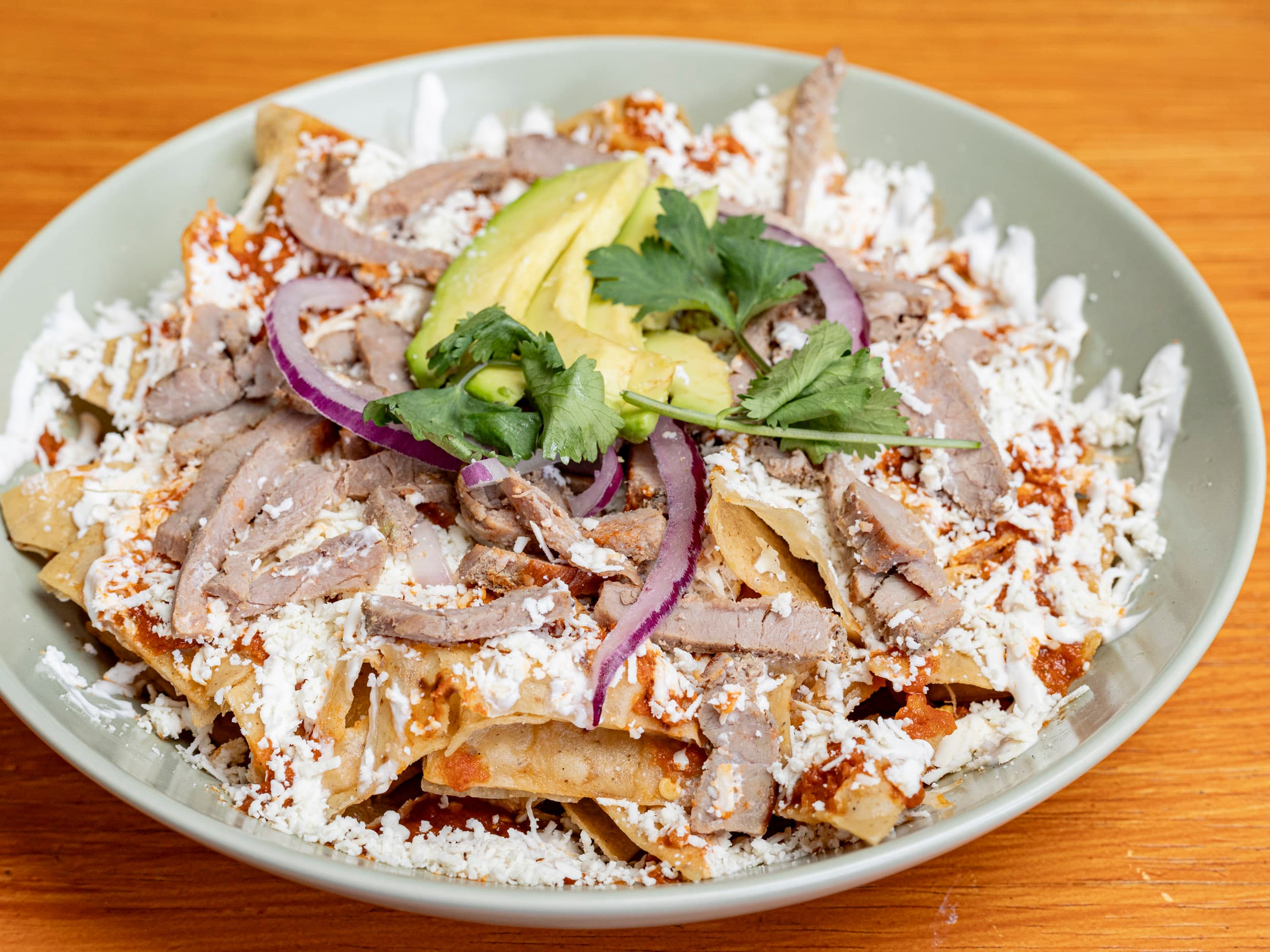 Chilaquiles Jumbo con Arrachera
