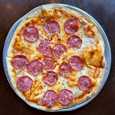 Pizza Salami 31 cm