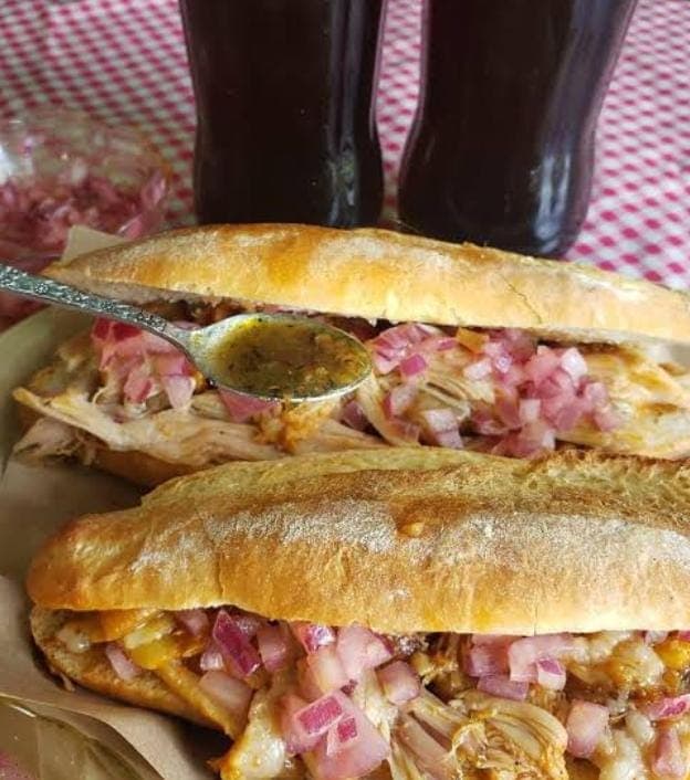 Torta Grande De Cochinita