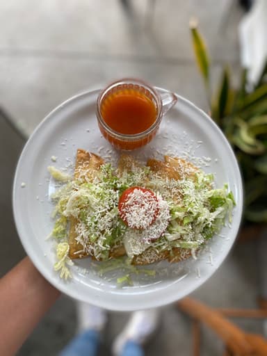 Tacos Dorados (4) Pollo o Panela