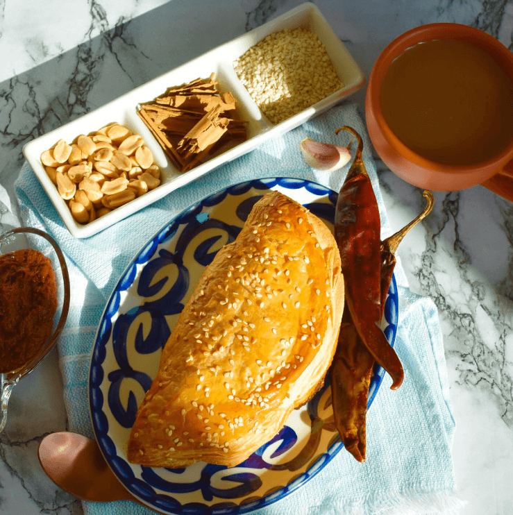 Paste Mole Rojo con Pollo