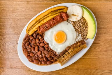 Bandeja Paisa + Gaseosa 250ml